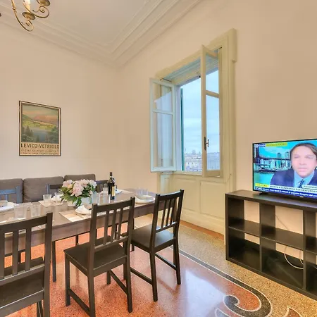 Apartment I Marinai - In The Of - Happy *